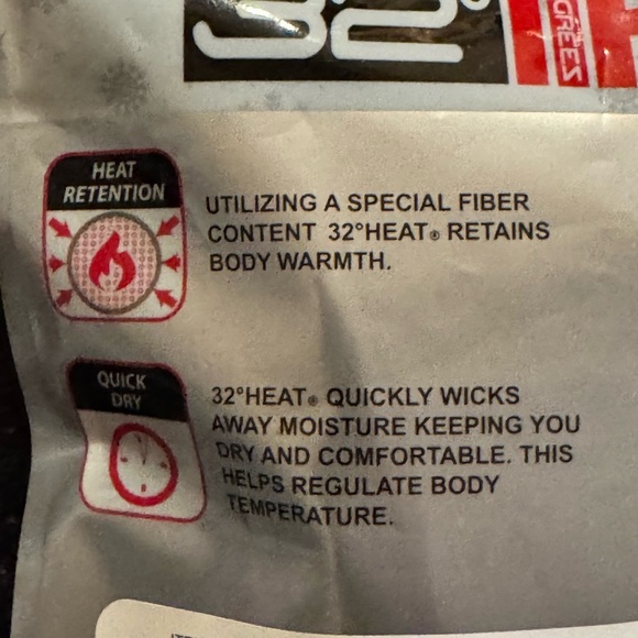 32 Degrees Kid's long John winter layer Heat
Set black size small shirt and pant - Picture 11 of 12